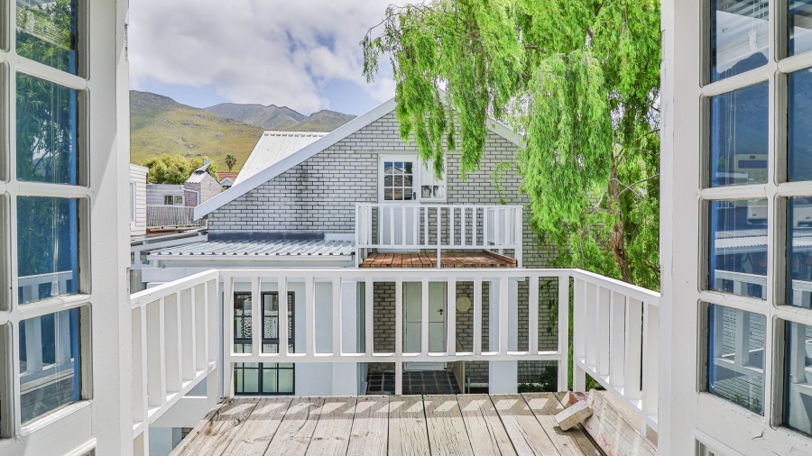 4 Bedroom Property for Sale in Kleinmond Western Cape